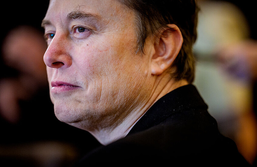 ماسك يتجاهل استدعاء باريس للتحقيق في صور جنسية للأطفال على "إكس" و"غروك"