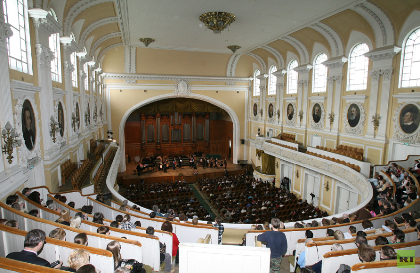 "معبد حقيقي للموسيقى".. القاعة الكبرى لمعهد موسكو الموسيقي تحتفل بمرور 125 عاما على تأسيسها (صور)