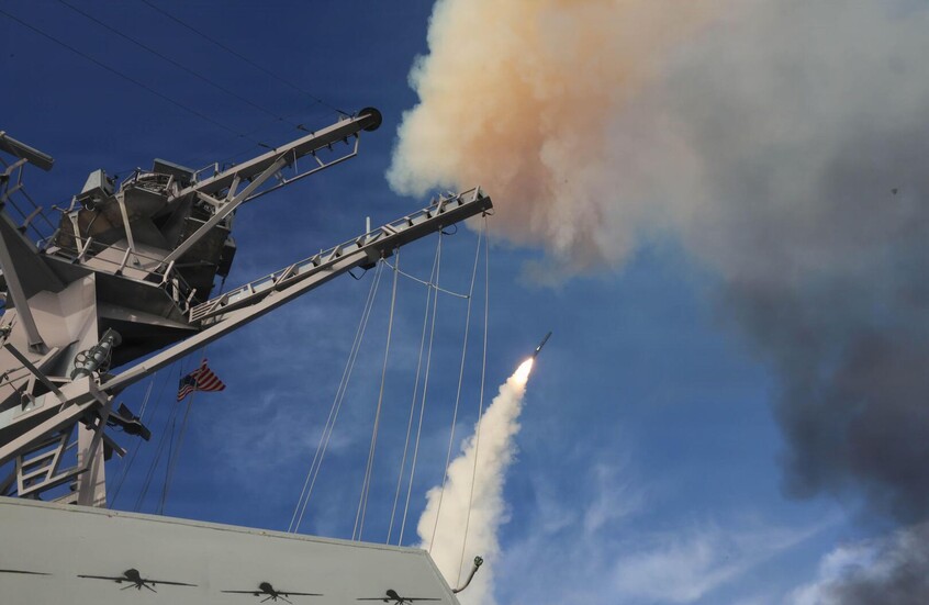 "سي إن إن": القوات الأمريكية استنزفت مخزوناتها من الصواريخ بشكل كبير خلال الحرب مع إيران