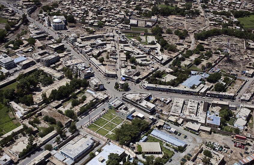 مصادر أفغانية: باكستان تطلق صواريخ على مدينة أسد آباد