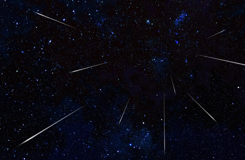 صورة مذهلة من الفضاء.. رائدة ناسا ترصد شهب "القيثاريات" وهي تشق الغلاف الجوي لكوكبنا