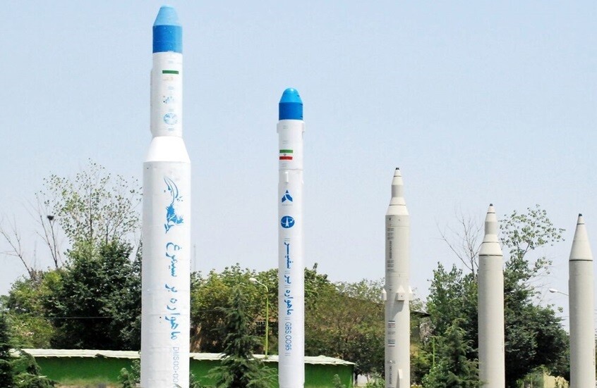 دعوة أمريكية لرفع العقوبات عن إيران وعدم مهاجمتها لتفادي ردة فعلها المدمر