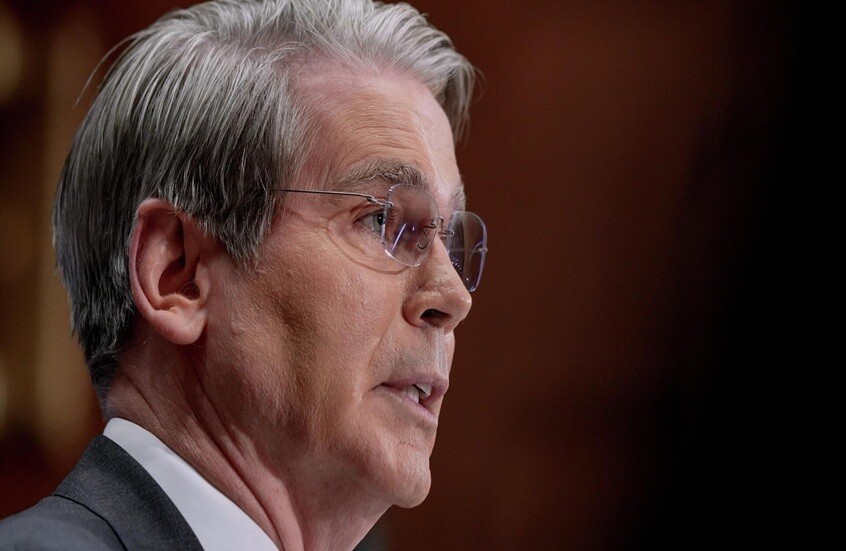 وزير الخزانة الأمريكي: أكثر من عشر دول تطلب من واشنطن تمديد تخفيف العقوبات المفروضة على النفط الروسي