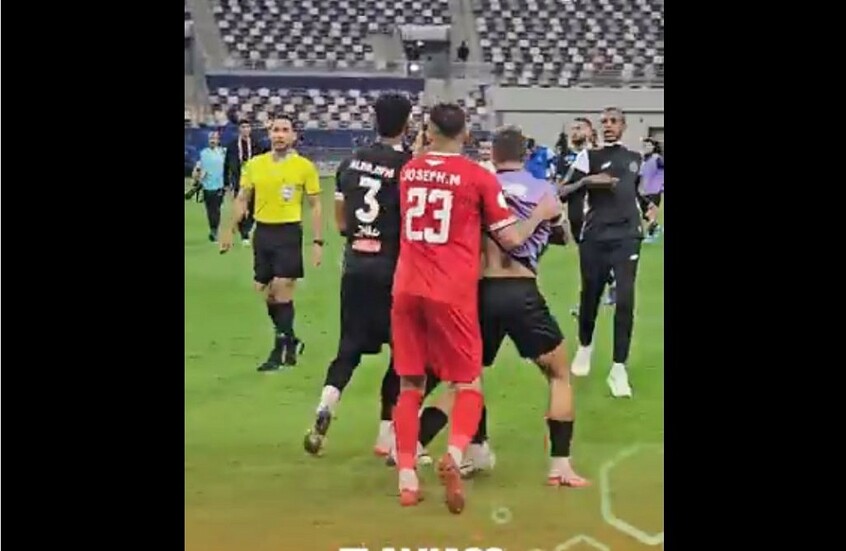 غرامات وإيقاف.. معاقبة فريقي الشباب السعودي وزاخو بسبب مشاجرة بين اللاعبين (فيديو)