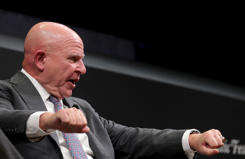 ترامب يعين مستشارا للأمن القومي دعا لمواجهة روسيا بـ"القوات البرية"