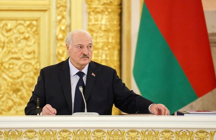 لوكاشينكو يكشف عن ليزر بيلاروسي يحرق المسيرات على بعد كيلومترين