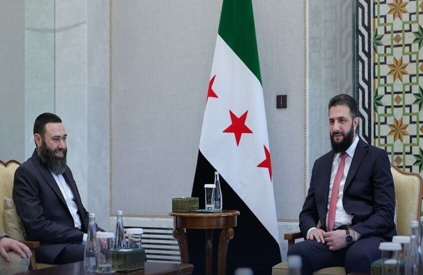 "غيابه غصة في القلب".. الشرع يستقبل البويضاني بعد سنة من سجنه بالإمارات (فيديو+صور)