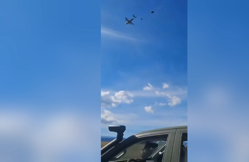 قيمتها 600 ألف يورو.. الجيش الإسباني يدمر مركبة مدرعة  أثناء عملية إنزال جوي