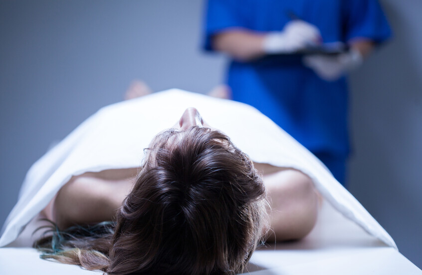 هاتف فنان أمريكي شهير متهم باعتداء جنسي وقتل قاصر يكشف عن "أسرار صادمة ومظلمة"