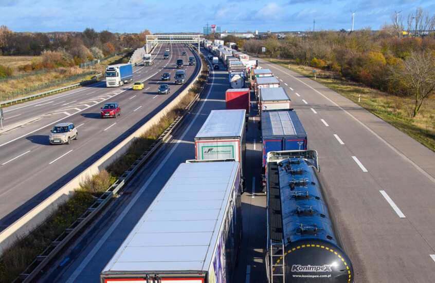 إيران.. مسارات بديلة لضمان الإمدادات أهمها عبر روسيا