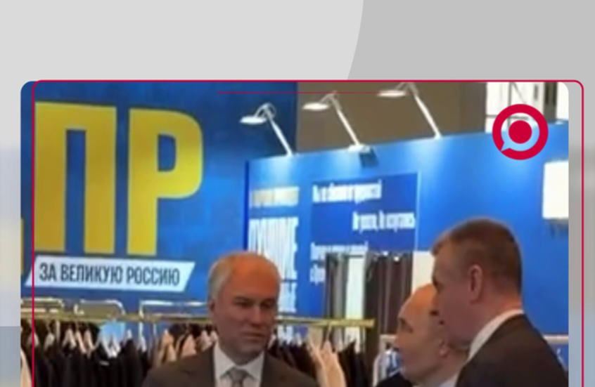 فلاديمير بوتين في زيارة لمعرض الذكرى الثمانين لجيرينوفسكي