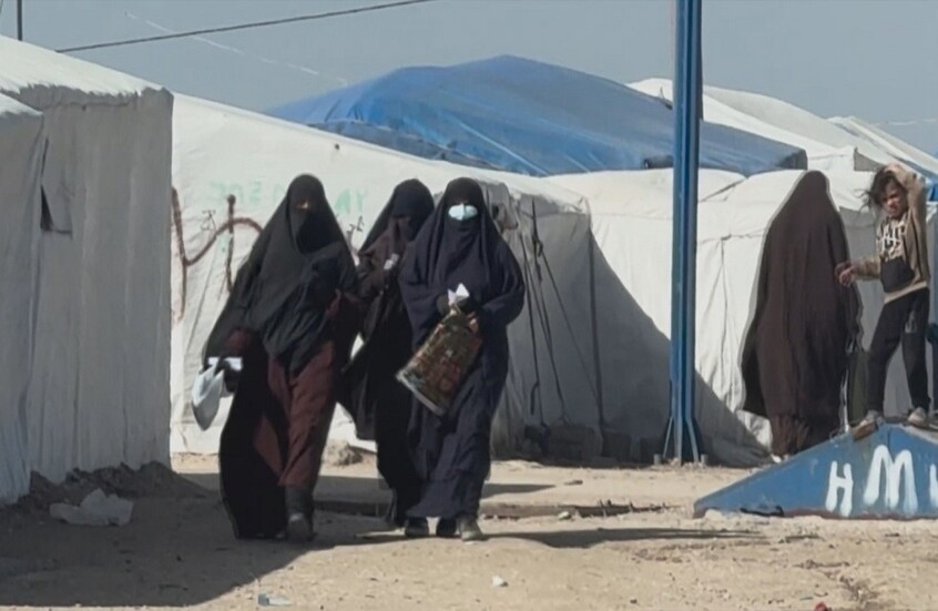 مغادرة عائلات أسترالية مخيما لعوائل "داعش" في سوريا متوجهين إلى بلادهم