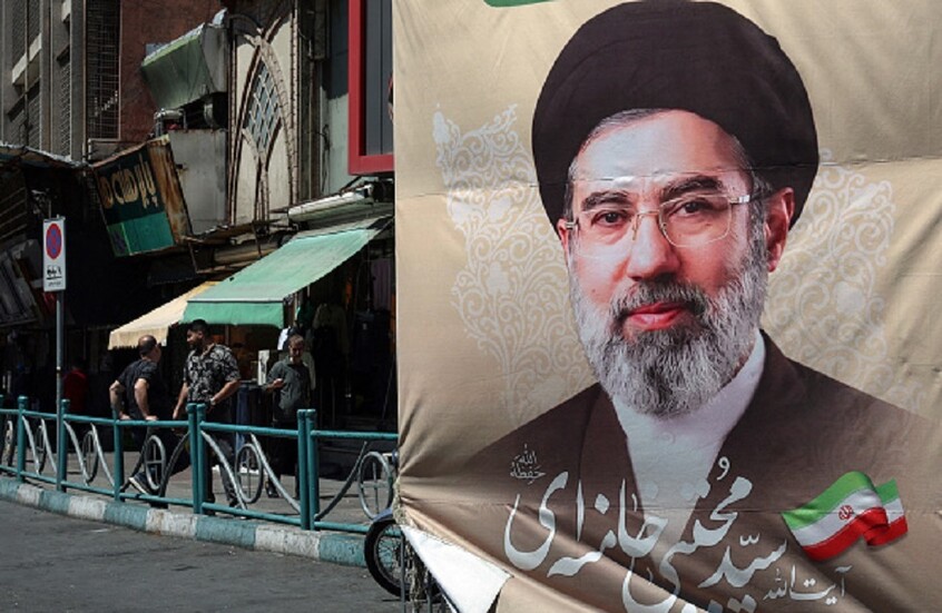 ولايتي في تصريح غير مسبوق: "إيران تقف في وجه جبهة صهيونية عربية أمريكية"