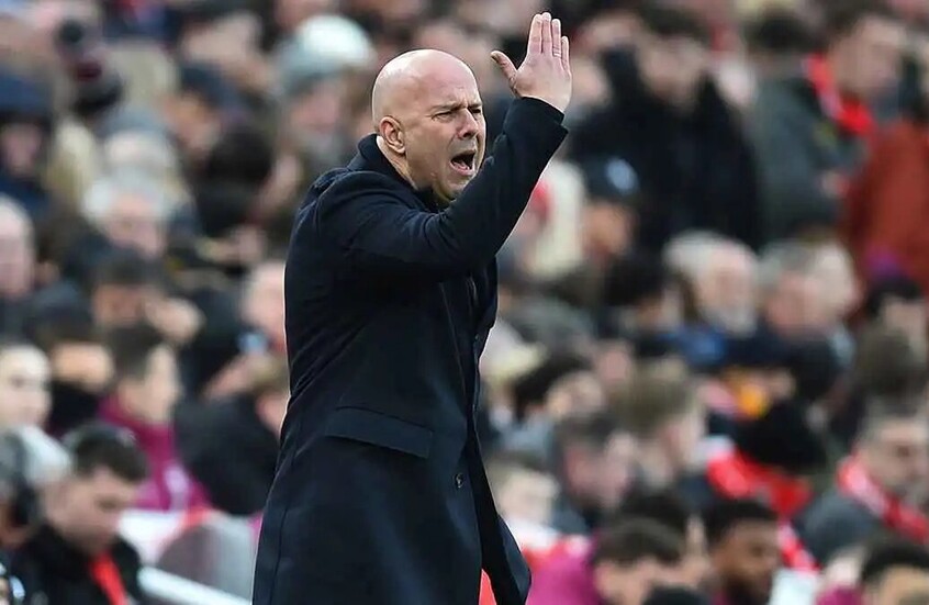 سلوت يفتح الباب أمام رحيل نجم جديد من ليفربول (فيديو)