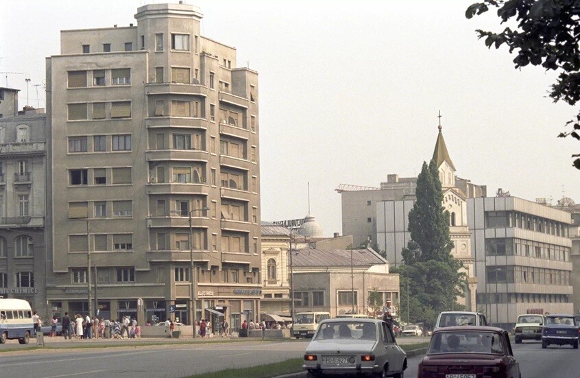 رومانيا تستدعي السفير الروسي بعد سقوط مسيرة في غالاتس