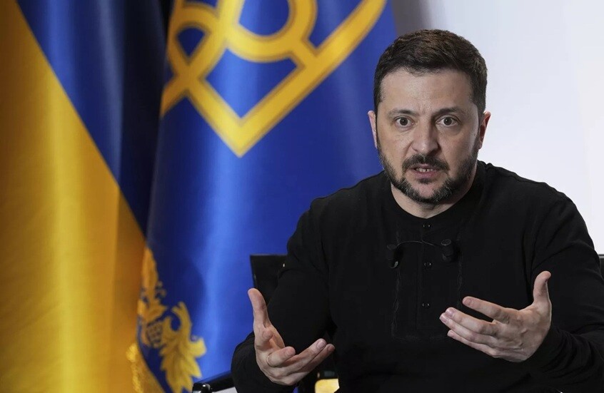 نيويورك تايمز: زيلينسكي غاضب من ترامب بسبب دعم الشروط الروسية ويبحث عن شركاء جدد