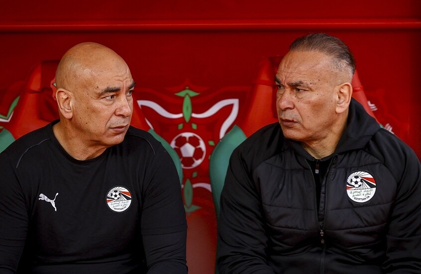 مدرب منتخب مصر يتصل للاطمئنان على صلاح بعد الإصابة