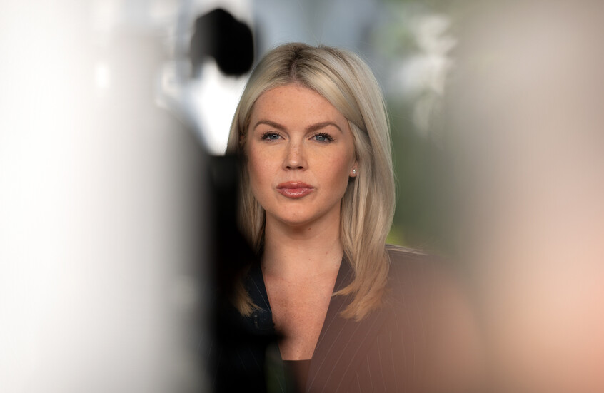 عقب تصريح مثير للجدل ونظريات مؤامرة.. متحدثة البيت الأبيض تعلق على حادثة إطلاق النار بعشاء المراسلين