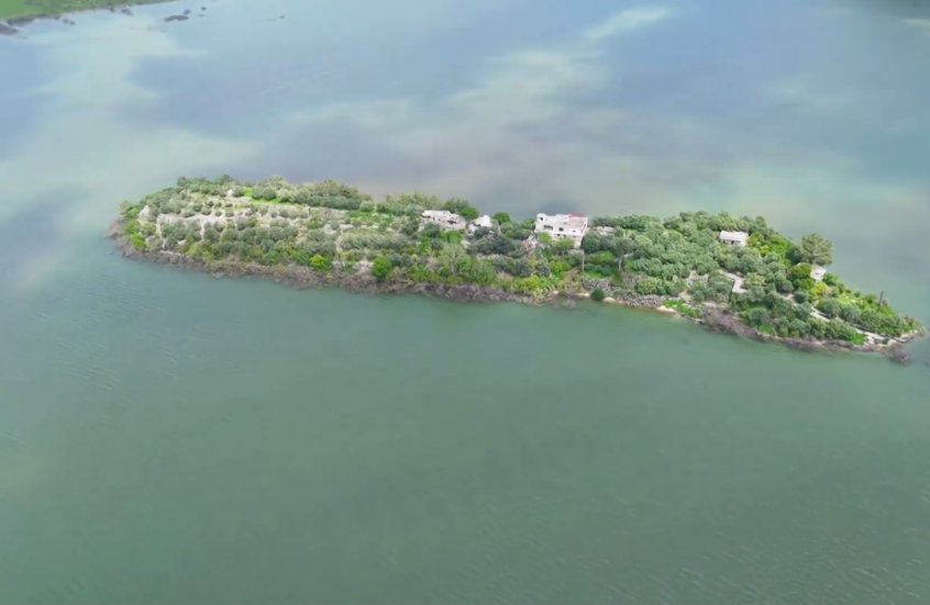 سوريا.. قرية وطا الشير تتحول إلى جزيرة معزولة في اللاذقية