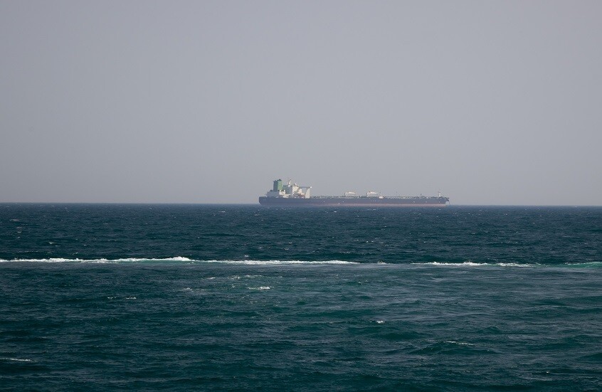 البحرية الأمريكية تستولي على شحنة نفط إيرانية تقدر قيمتها بنحو 380 مليون دولار