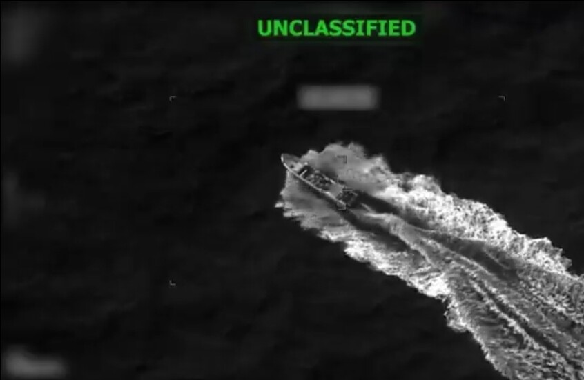 مقتل 3 أشخاص بضربة أمريكية لقارب بالمحيط الهادئ (فيديو)