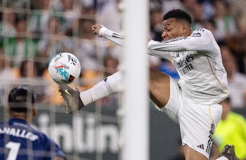 ضربة موجعة لريال مدريد.. مبابي خارج الموسم!