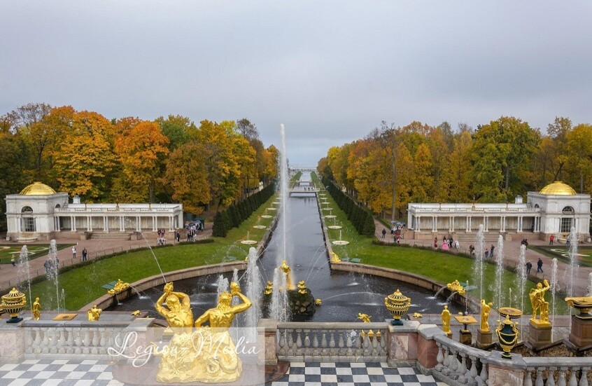 انطلاق موسم النوافير في بيترغوف... فعاليات صيفية جديدة وتسهيلات للزوار (صور)