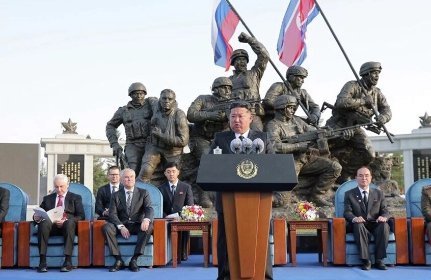 كيم جونغ أون يشيد بجنود كوريا الشمالية الذين ضحوا بأنفسهم في كورسك