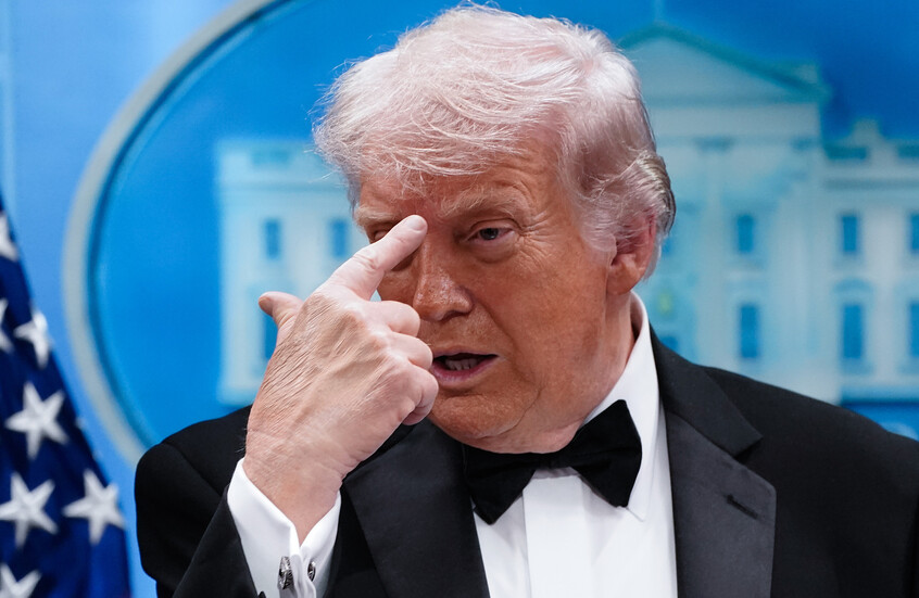 ترامب يطلق مزحة عن مطلق النار في عشاء مراسلي البيت الأبيض (فيديو)