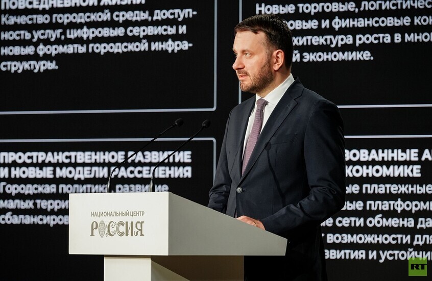 انطلاق "الحوار المفتوح" الثاني في موسكو بمشاركة 102 كاتبين من 43 دولة