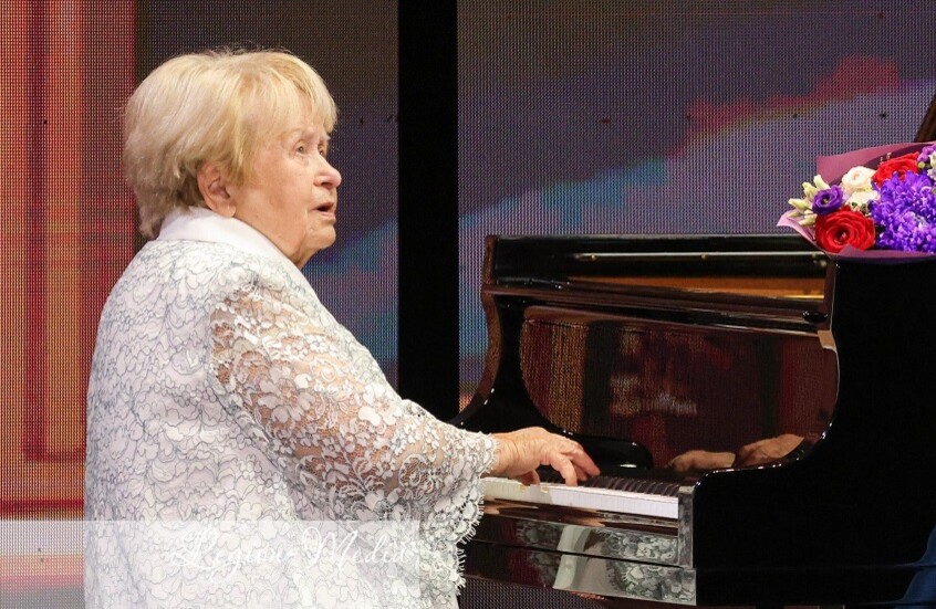 سيفاستوبول تحتفي بأسطورة الموسيقى ألكسندرا باخموتوفا