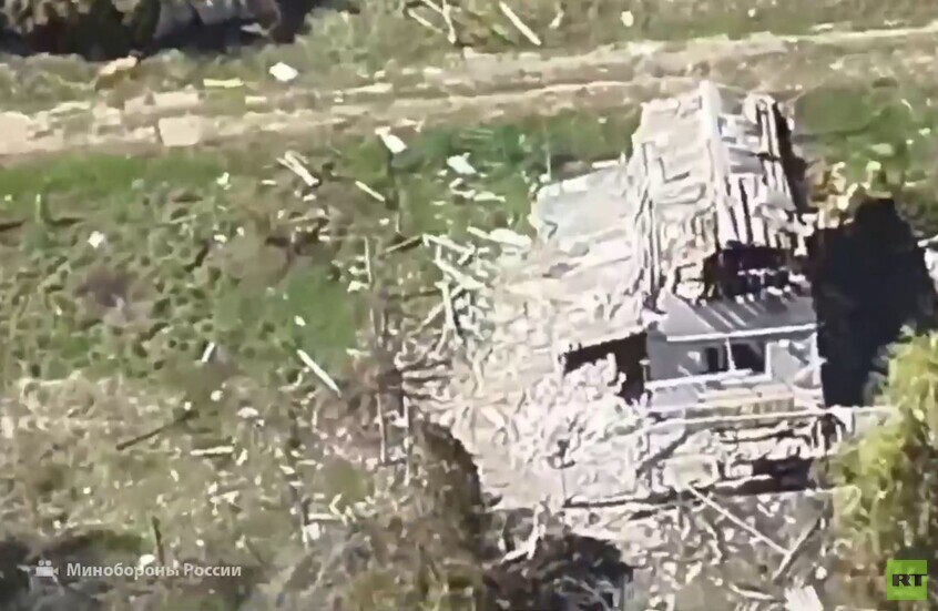 مقاطعة خاركوف.. لقطات لمعارك تحرير بلدة زمليانكي