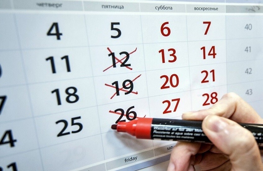 خبير روسي: الذكاء الاصطناعي قد يمهّد لأسبوع عمل من 4 أيام