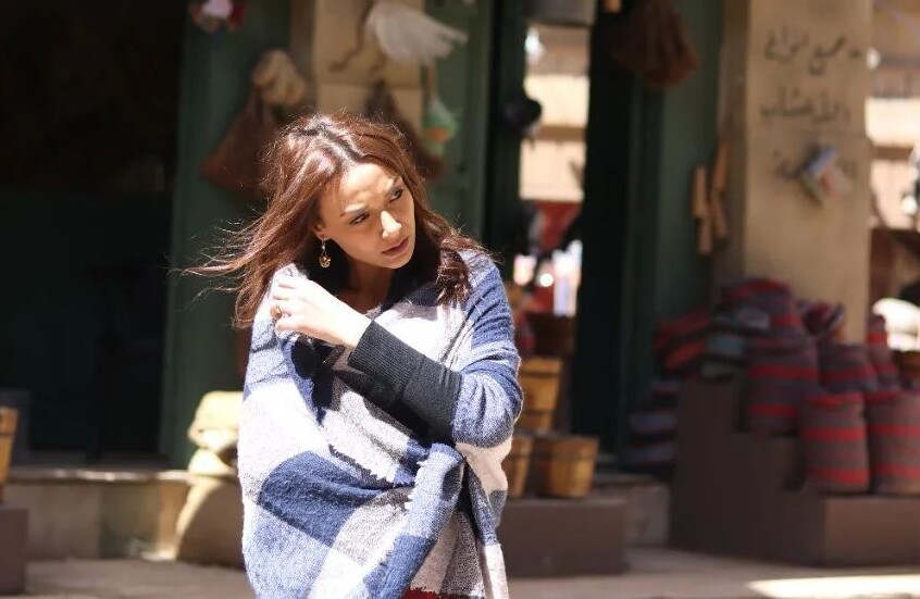 مصر.. الأمن يتحفظ على ممثلة مشهورة وأسرتها