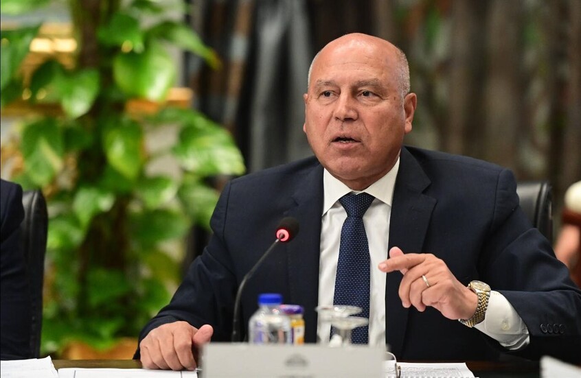 مصر.. حبس محام شهير 6 أشهر لإدانته بسب وقذف وزير