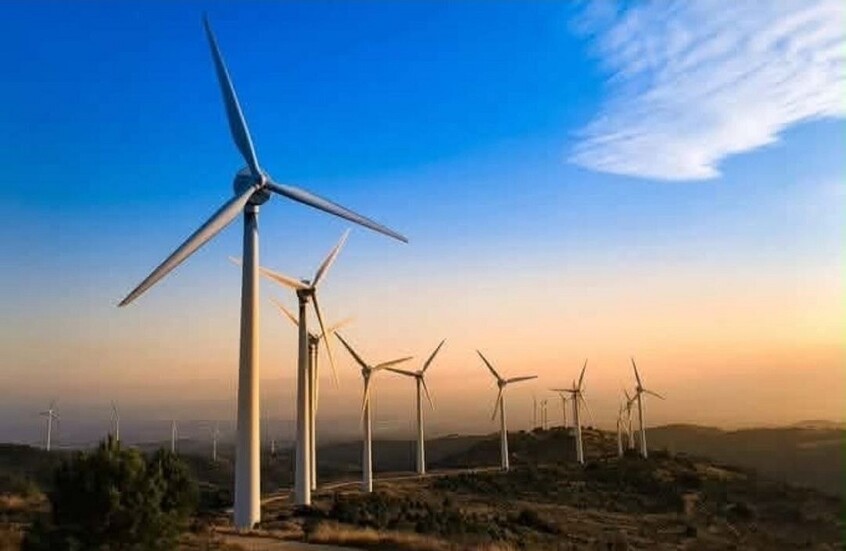 مصر.. خط نقل كهرباء 500 كيلو فولط لربط طاقة الرياح في خليج السويس بالشبكة الوطنية