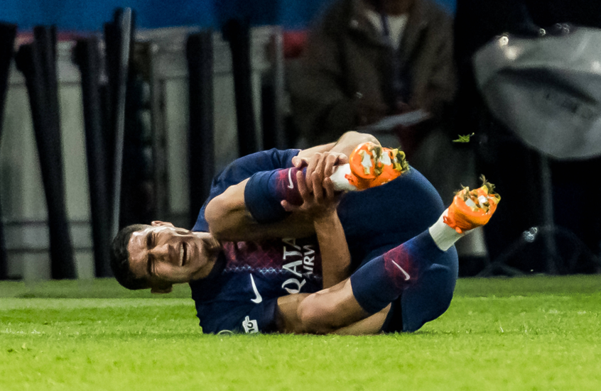 نتائج فحوصات حكيمي تثير قلق باريس سان جيرمان والمنتخب المغربي