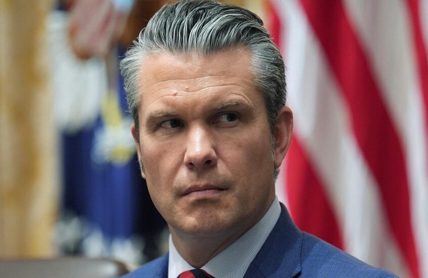 وزير الحرب الأمريكي: ترامب يؤمن بإمكانية التوصل إلى صفقة سلام بين روسيا وأوكرانيا