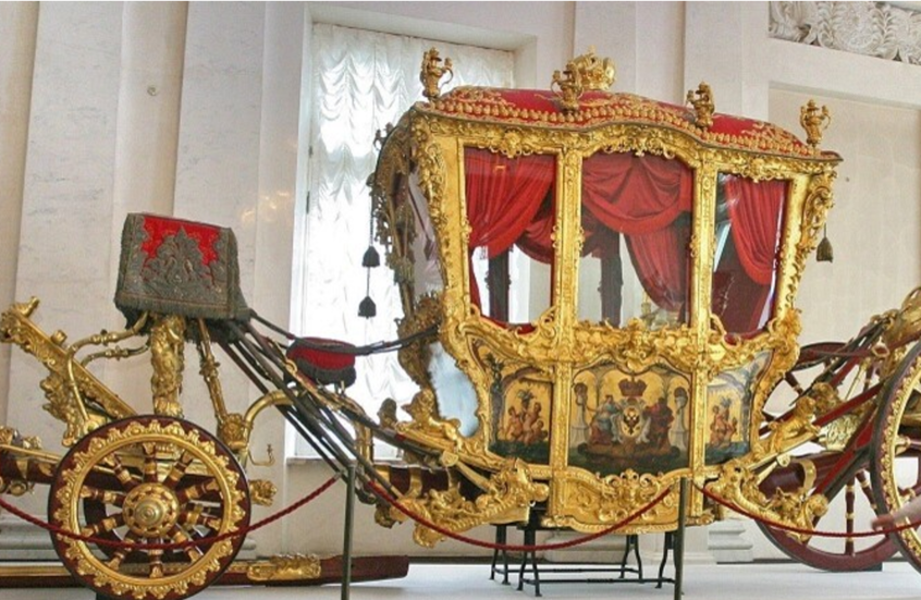 روسيا.. عرض "عربة التتويج الكبرى" في ذكرى جلوس الإمبراطورة كاترين الأولى على العرش