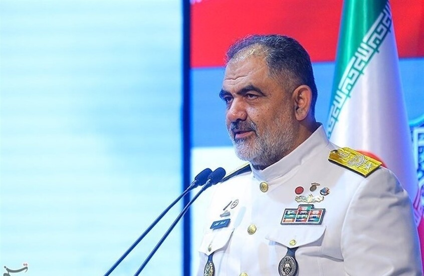 قائد البحرية الإيرانية يعد بكشف "سلاح يرهب الأعداء" ويؤكد ضرب حاملة الطائرات "أبراهام لنكولن" 7 مرات