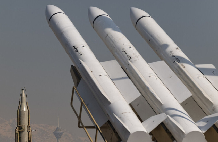 مؤكدة سيطرتها على مضيق هرمز.. إيران تتوعد برد مؤلم وضربات مطولة إذا استأنفت الولايات المتحدة الهجمات