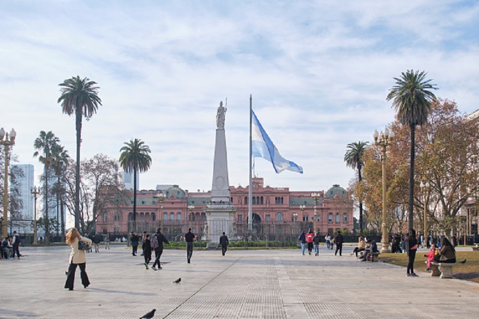 الأرجنتين تدرج الحرس الثوري الإيراني على قوائم الإرهابية