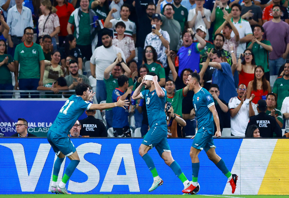 رئيس "الفيفا" يوجه رسالة لمنتخب العراق بعد تأهله لكأس العالم