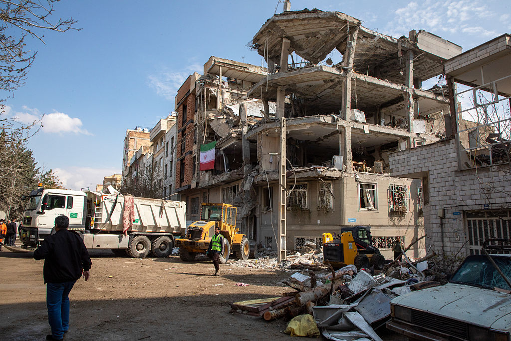 بلدية طهران: تضرر 33 ألف وحدة سكنية جراء الحرب وبدء عمليات إعادة الإعمار وإيواء آلاف العائلات