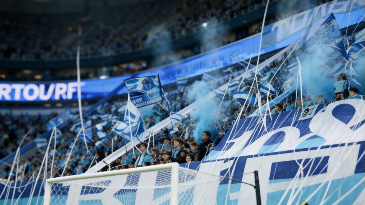 من "إمبراطورية الشر" إلى "الخير".. منع تيفو زينيت يشعل الجدل (صورة)