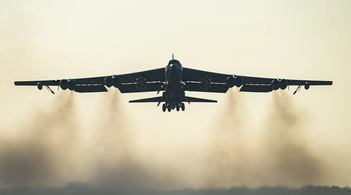 تقارير: قاذفات B-52 الأمريكية تحلق فوق إيران