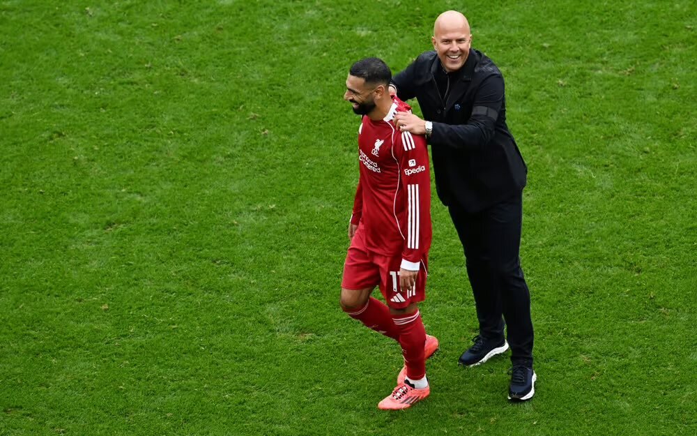 سلوت يصدم جماهير ليفربول بحديثه عن محمد صلاح