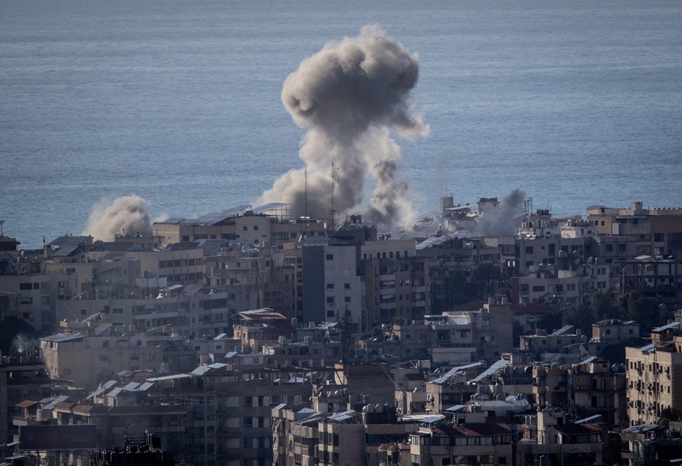 غارات إسرائيلية مكثفة تستهدف الضاحية الجنوبية وجنوب لبنان.. قتلى وعشرات الجرحى