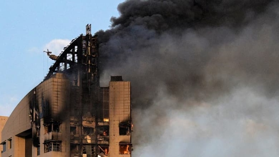 الكويت.. أضرار جسيمة تصيب مجمع الوزارات ومبنى القطاع النفطي بهجمات إيرانية