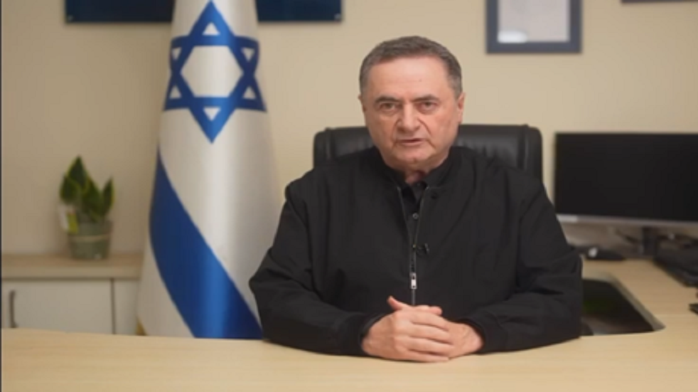 كاتس يعلن استهداف منشآت بتروكيماوية إيرانية: حققت 18 مليار دولار للحرس الثوري وتموّل صناعة الصواريخ